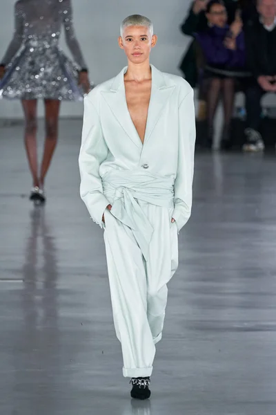 Look 57